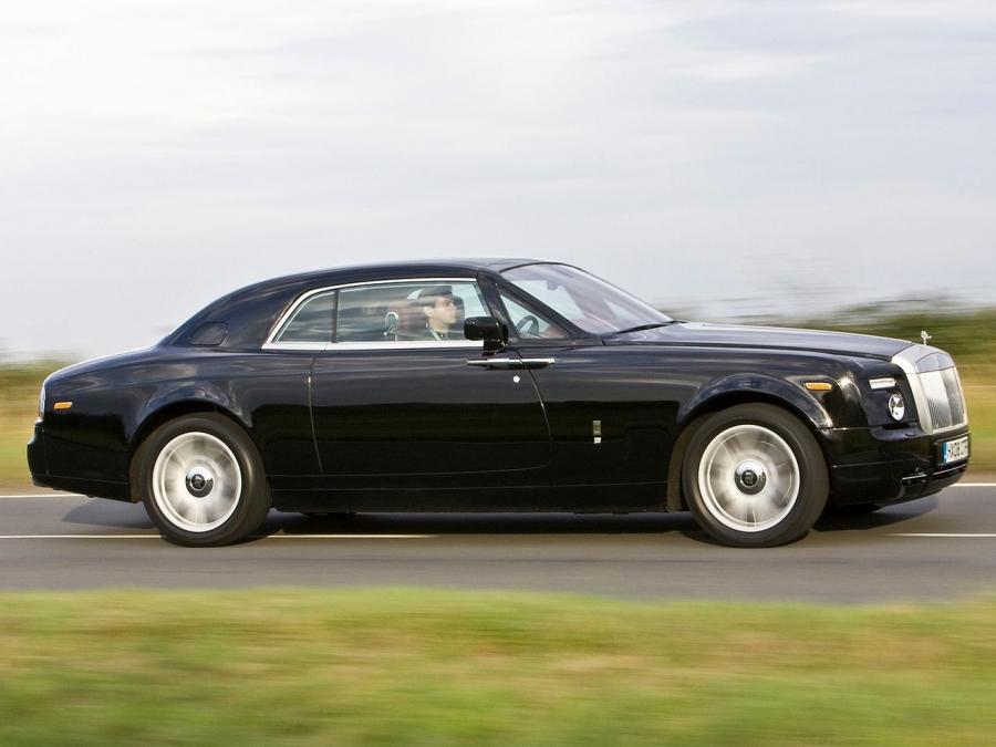  Rolls-Royce Phantom Coupe 2009 года  (UK) (фото 8 из 9)